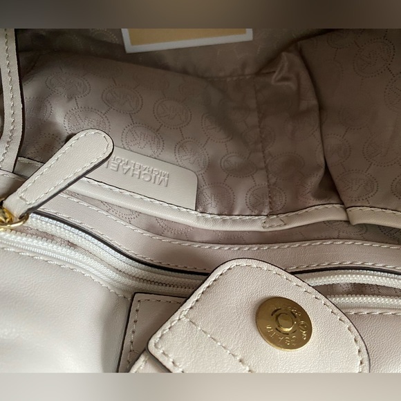 Michael Kors satchel bag - Picture 10 of 10